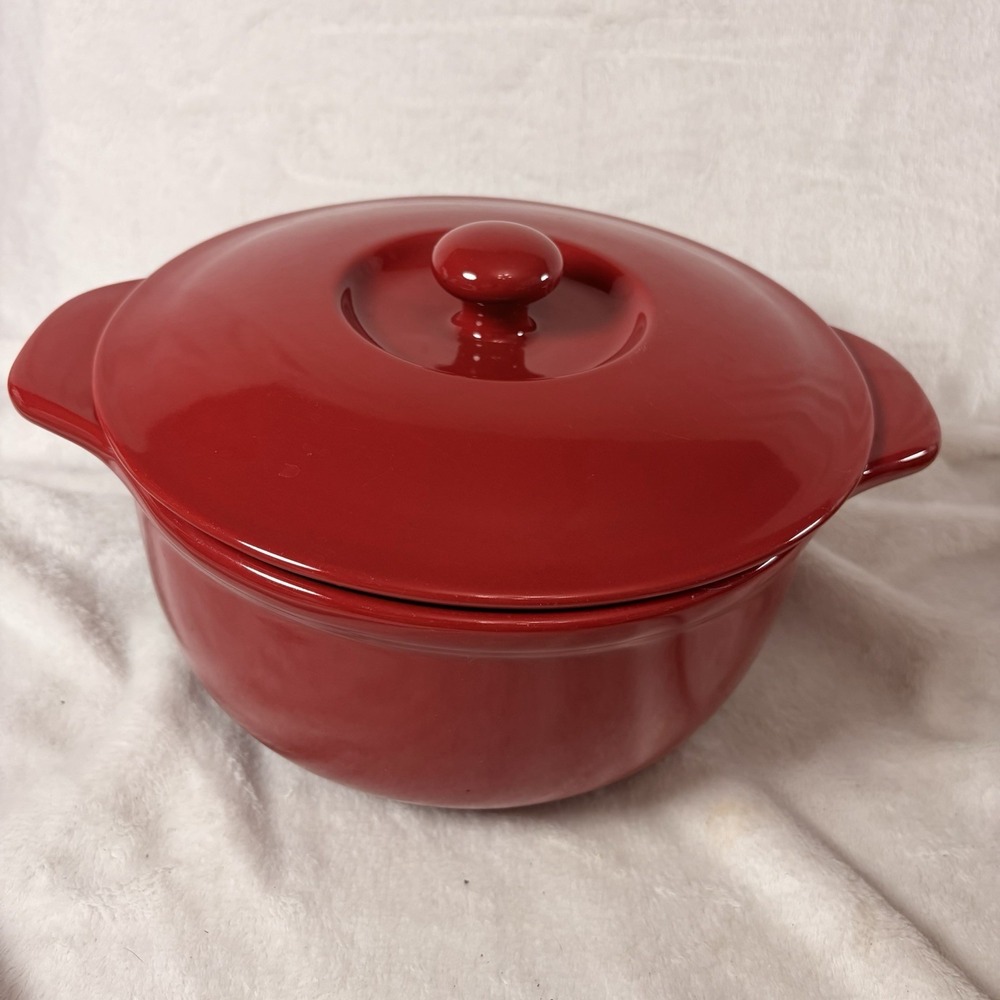 Chantal Red Enameled Stoneware 3 Quart Covered Casserole Dish Baker with Lid EUC